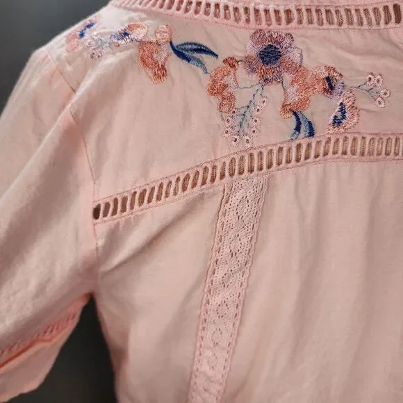 A dip of Darling Women's Dress Floral Embroidered Pink Medium Delicate Feminine - Picture 8 of 13